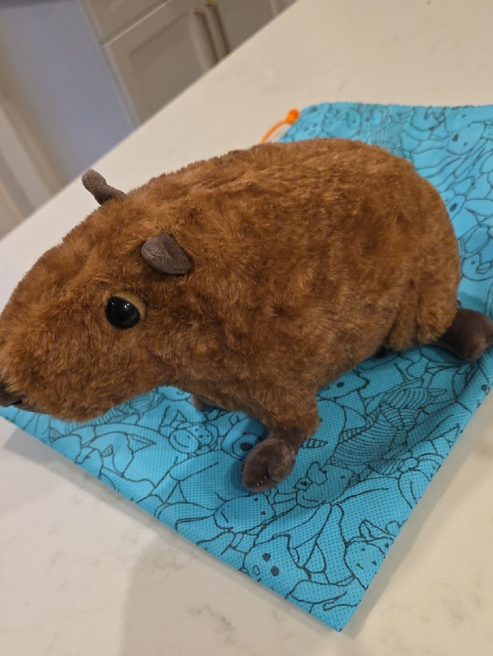 Jellycat London Clyde Capybara - Picture 2 of 7